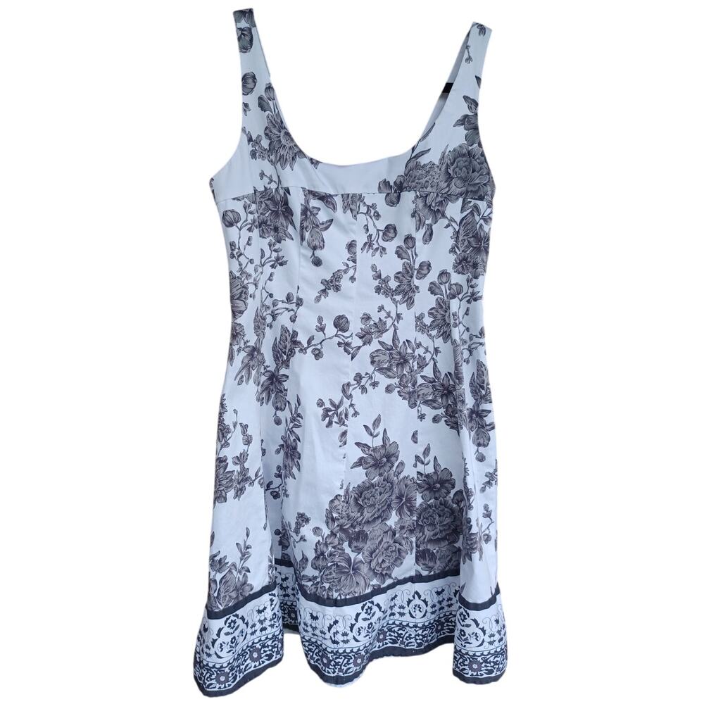 Jones Wear Floral Fit & Flare Sundress White Gray Sleeveless Cotton Size 10 - Picture 3 of 10